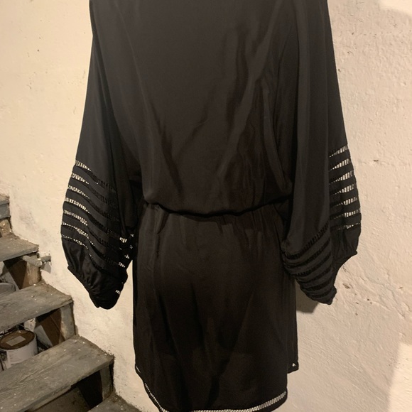 Parker belted cinched-waist dress with puff-sleeve - Picture 9 of 9